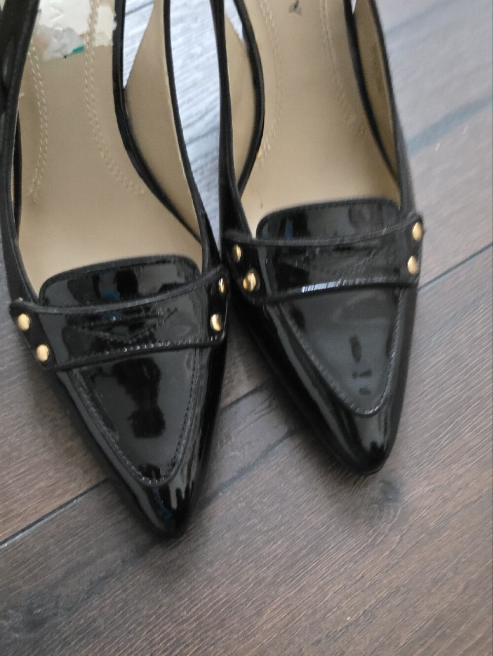 Ellen Tracy Black Patent‎ Slingback Pointed Pumps with Gold Studs - Picture 4 of 7